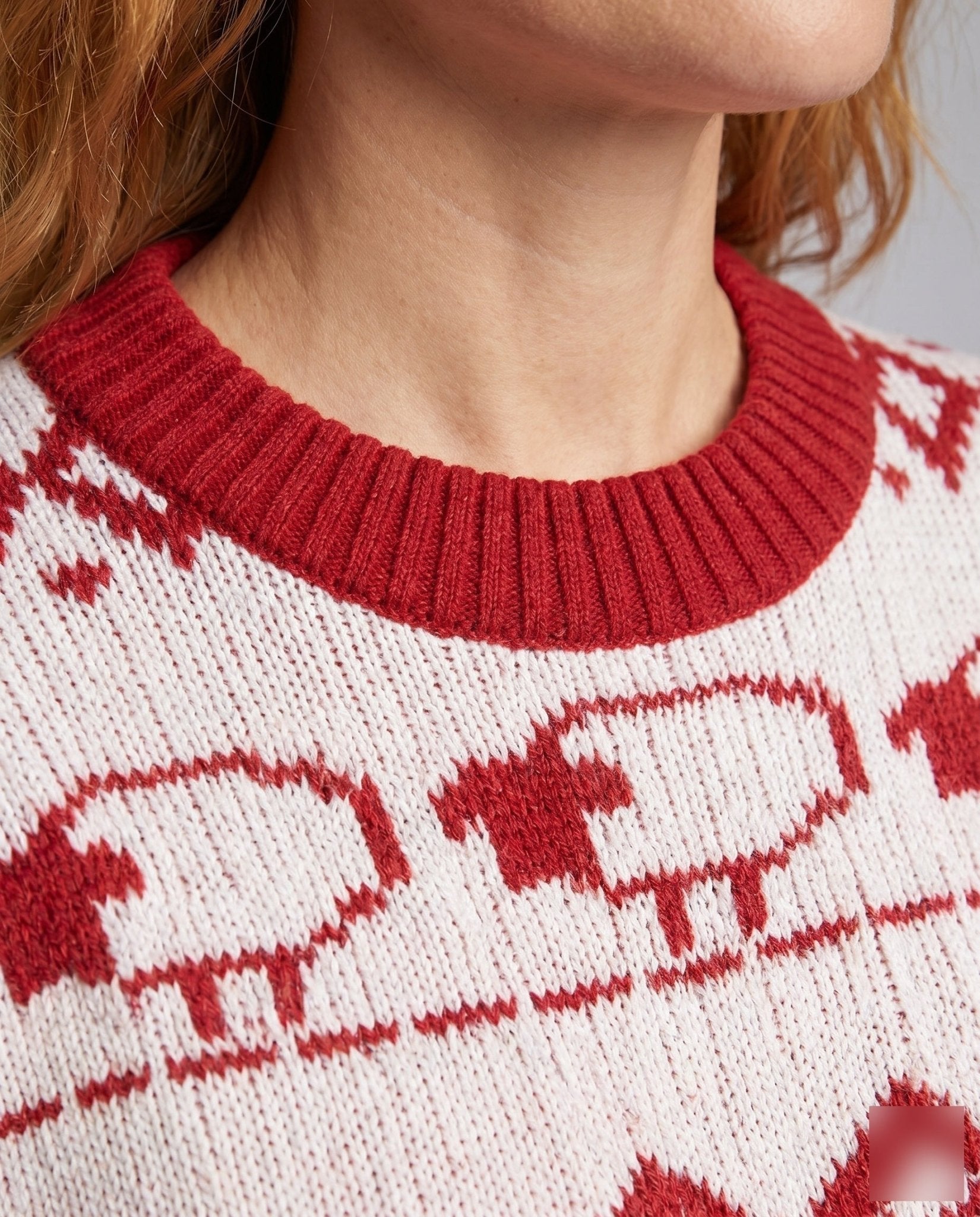 Women's knitted sweater with winter pattern and soft wearing comfort - Chichicherry