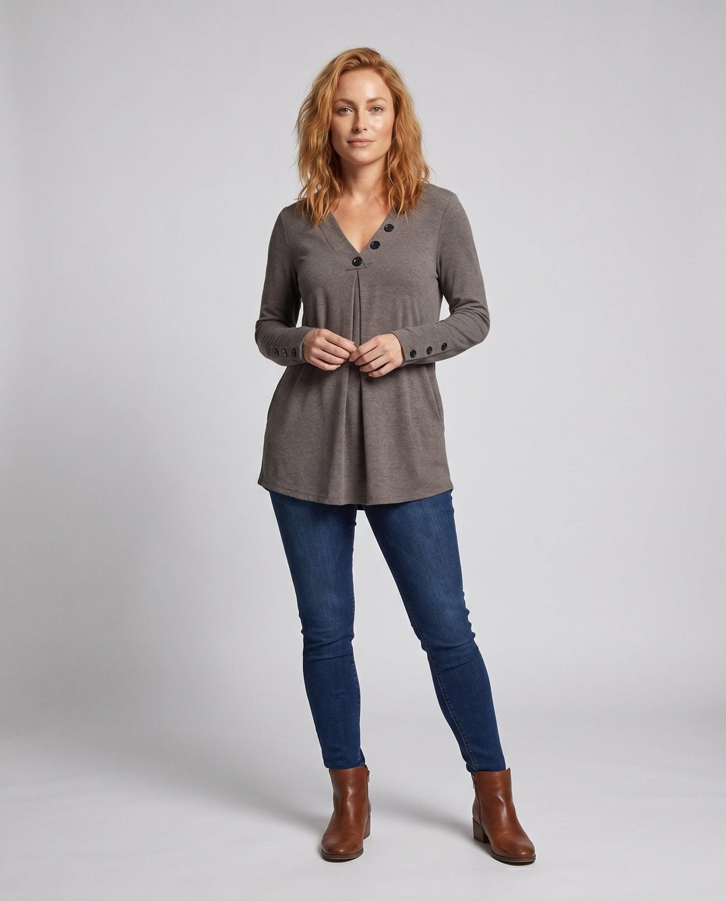 Women’s long sleeve shirt with button details and loose fit - Chichicherry