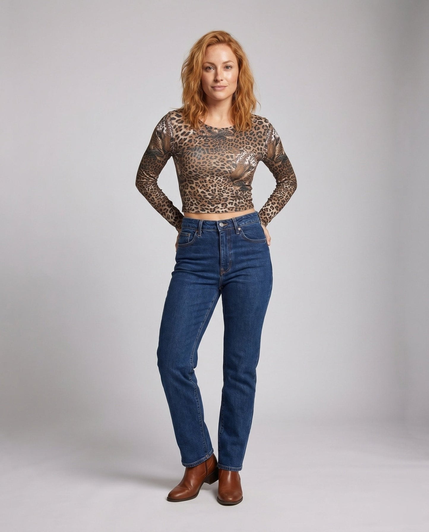 Women's long sleeve shirt with leopard print and fitted cut - Chichicherry