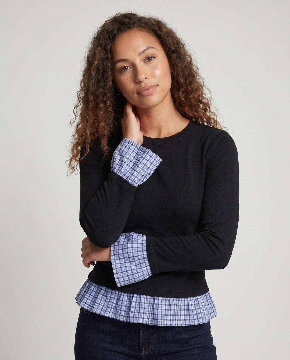 Women's long-sleeve shirt with playfully gathered ruffles and contrasting sleeves - Chichicherry