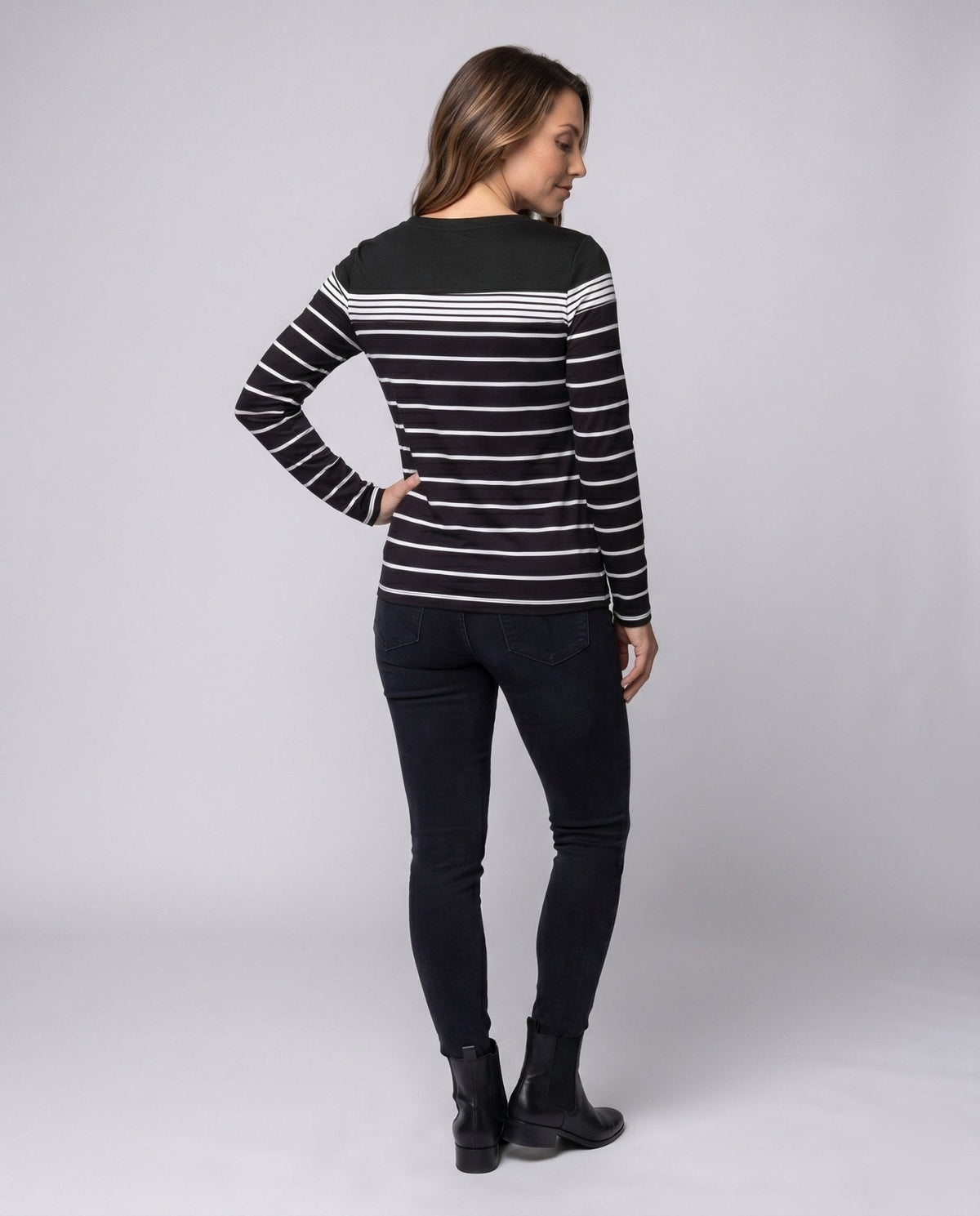 Women's long sleeve shirt with trendy stripe pattern and casual fit - Chichicherry