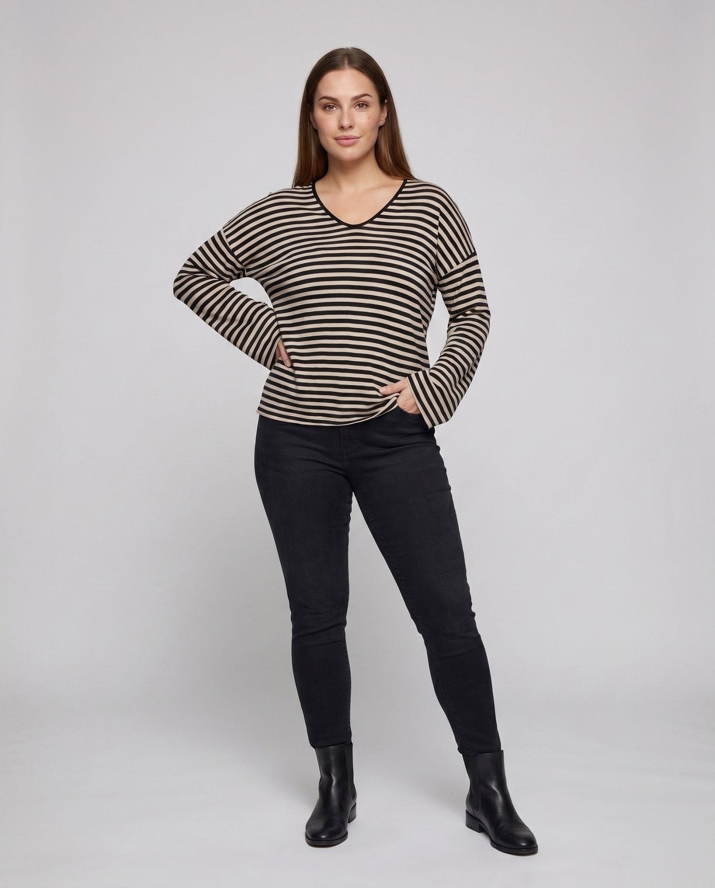 Women's Long Sleeve T-Shirt with Modern Stripe Pattern - Chichicherry