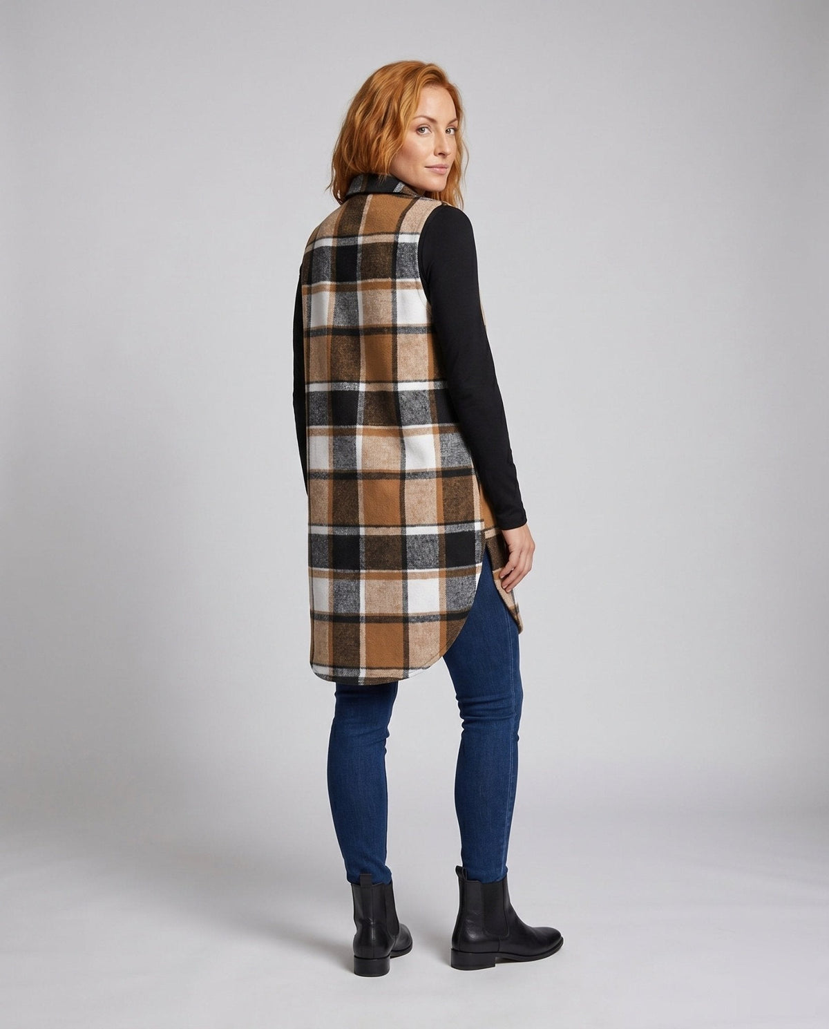 Women's Long Sleeve Vest with Check Pattern and Practical Pockets - Chichicherry