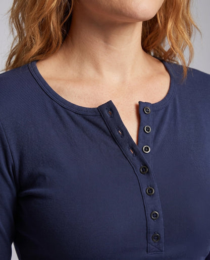 Women's long-sleeved top with button placket and fitted cut - Chichicherry