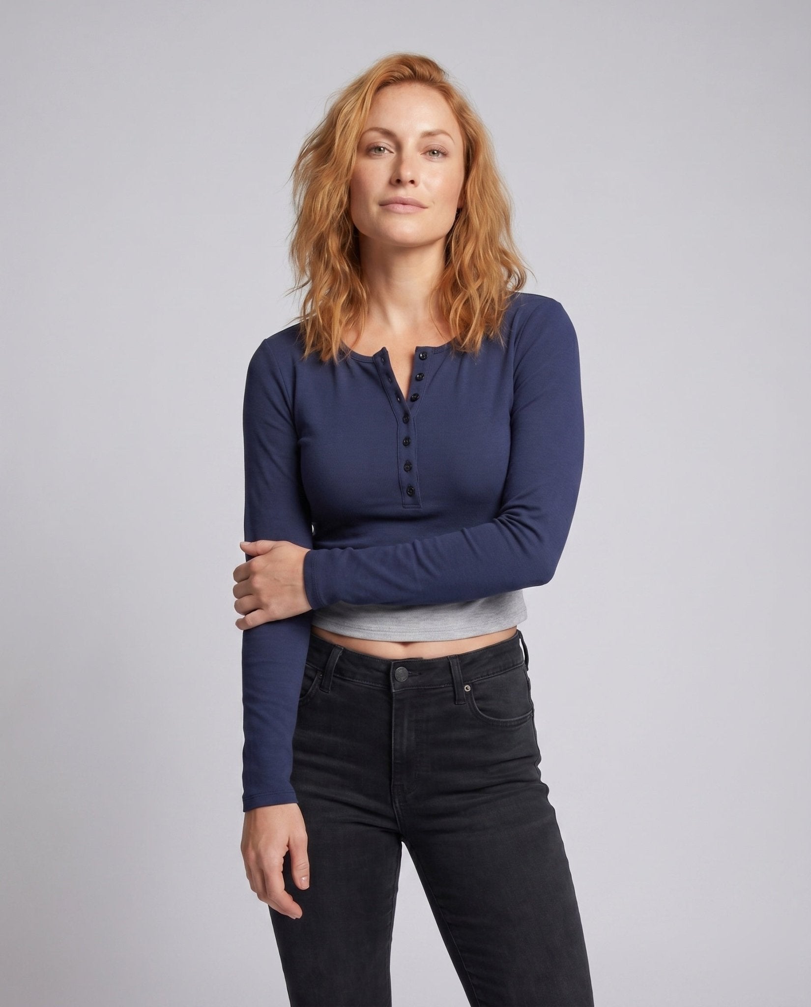 Women's long-sleeved top with button placket and fitted cut - Chichicherry