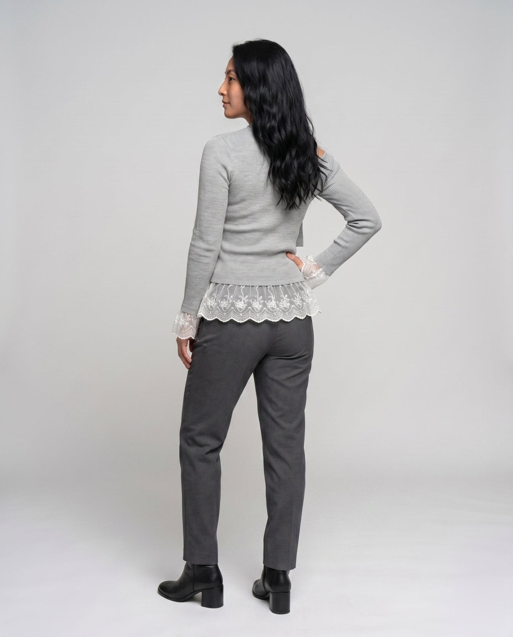 Women's longsleeve top with transparent ruffle hem - Chichicherry