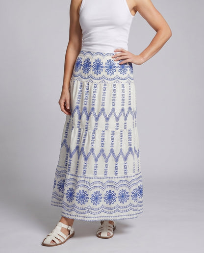 Women's maxi skirt with detailed embroidery and elastic waistband - Chichicherry