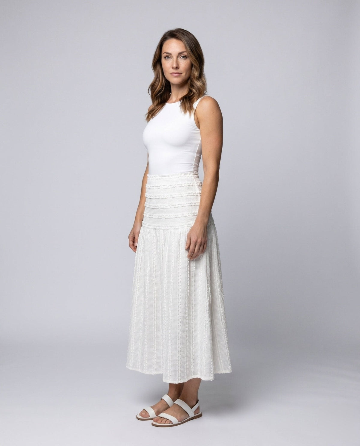 Women's maxi skirt with textured surface and elastic waistband - Chichicherry