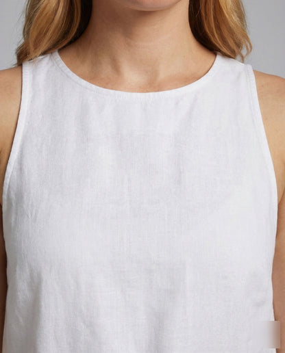 Women's Shift Dress Linen Blend Round Neck - close-up detail