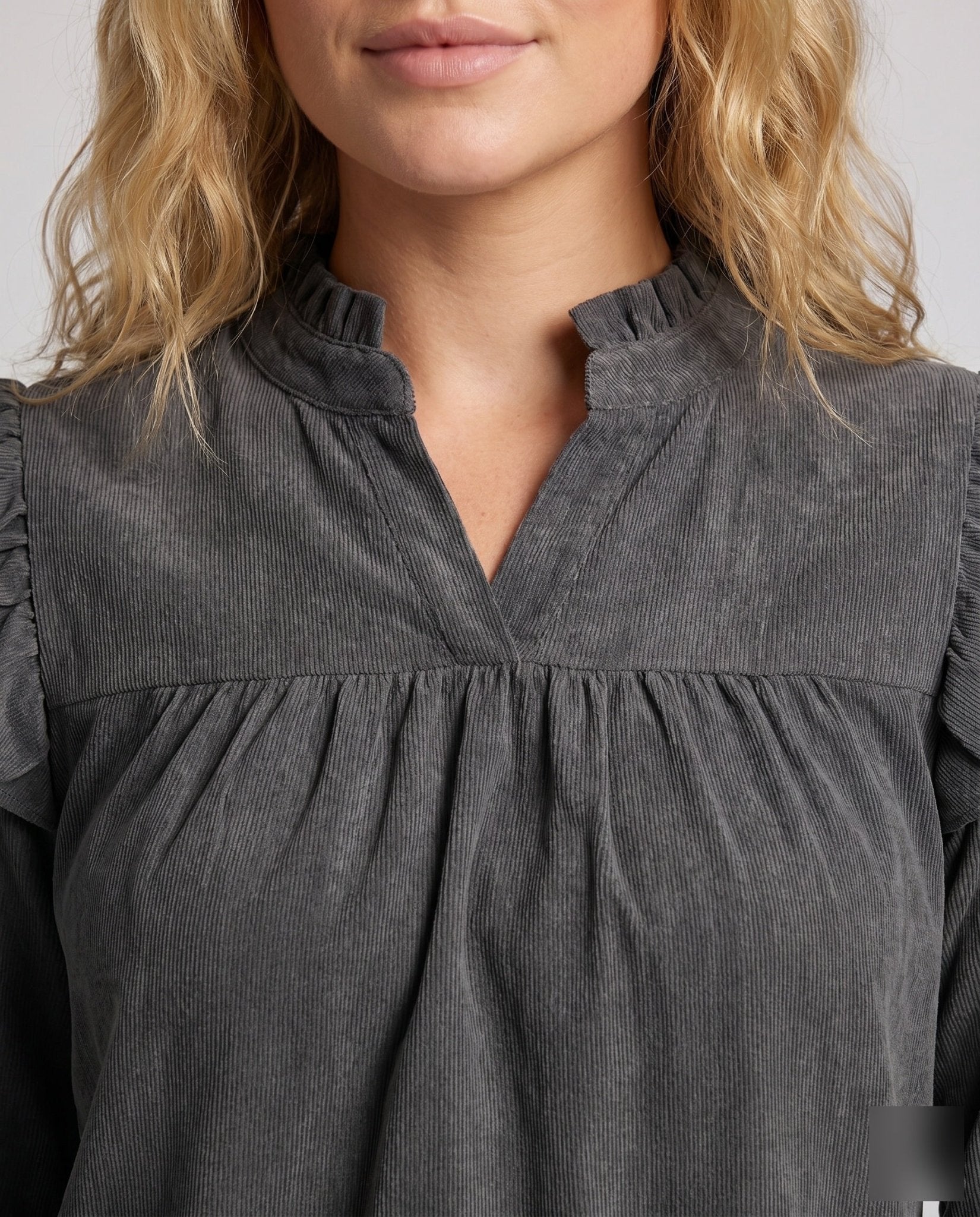 Women’s short-sleeve dress with voluminous ruffle details and implied V-neckline - Chichicherry