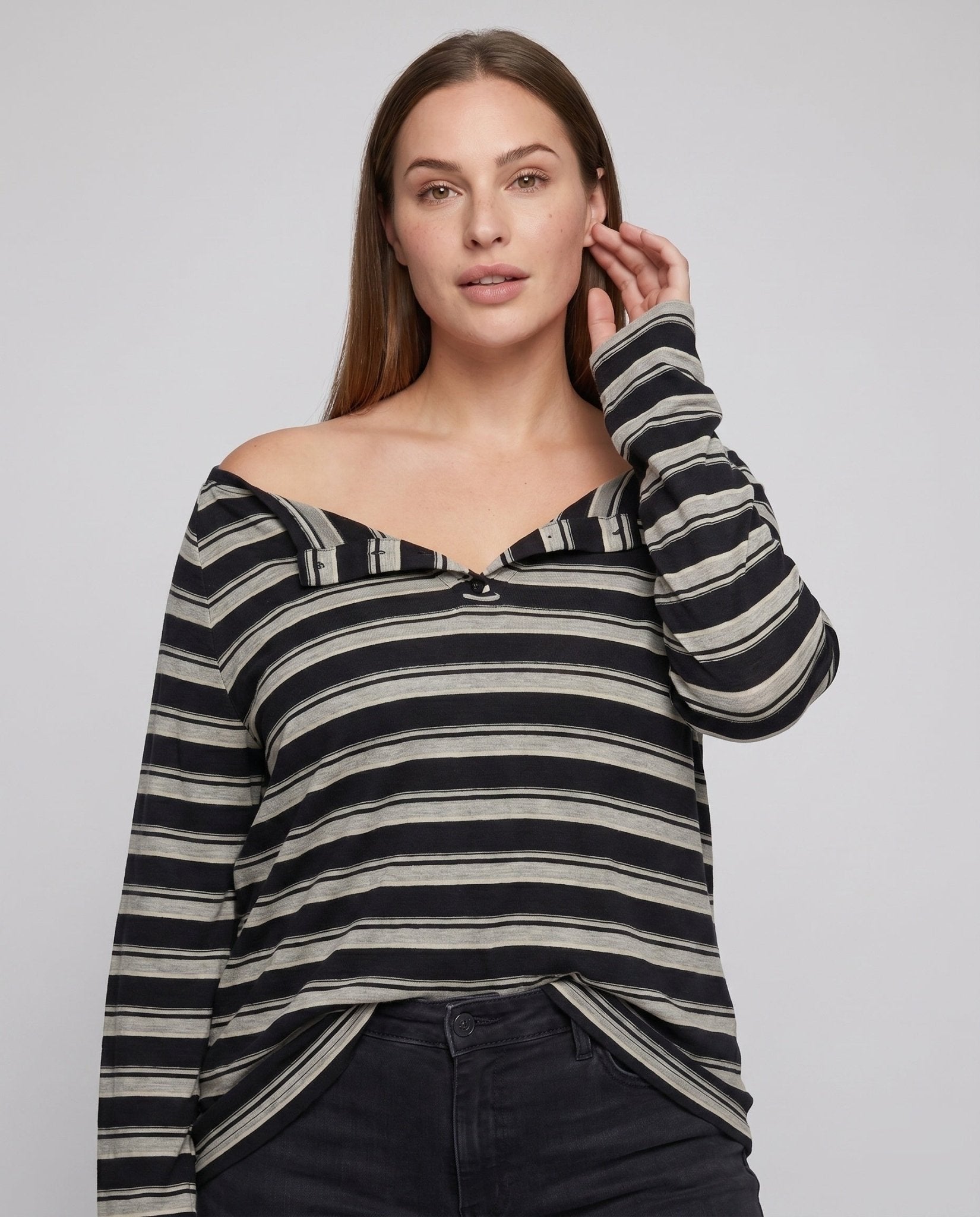 Women's striped long-sleeve shirt with casual cut and V-neck - Chichicherry