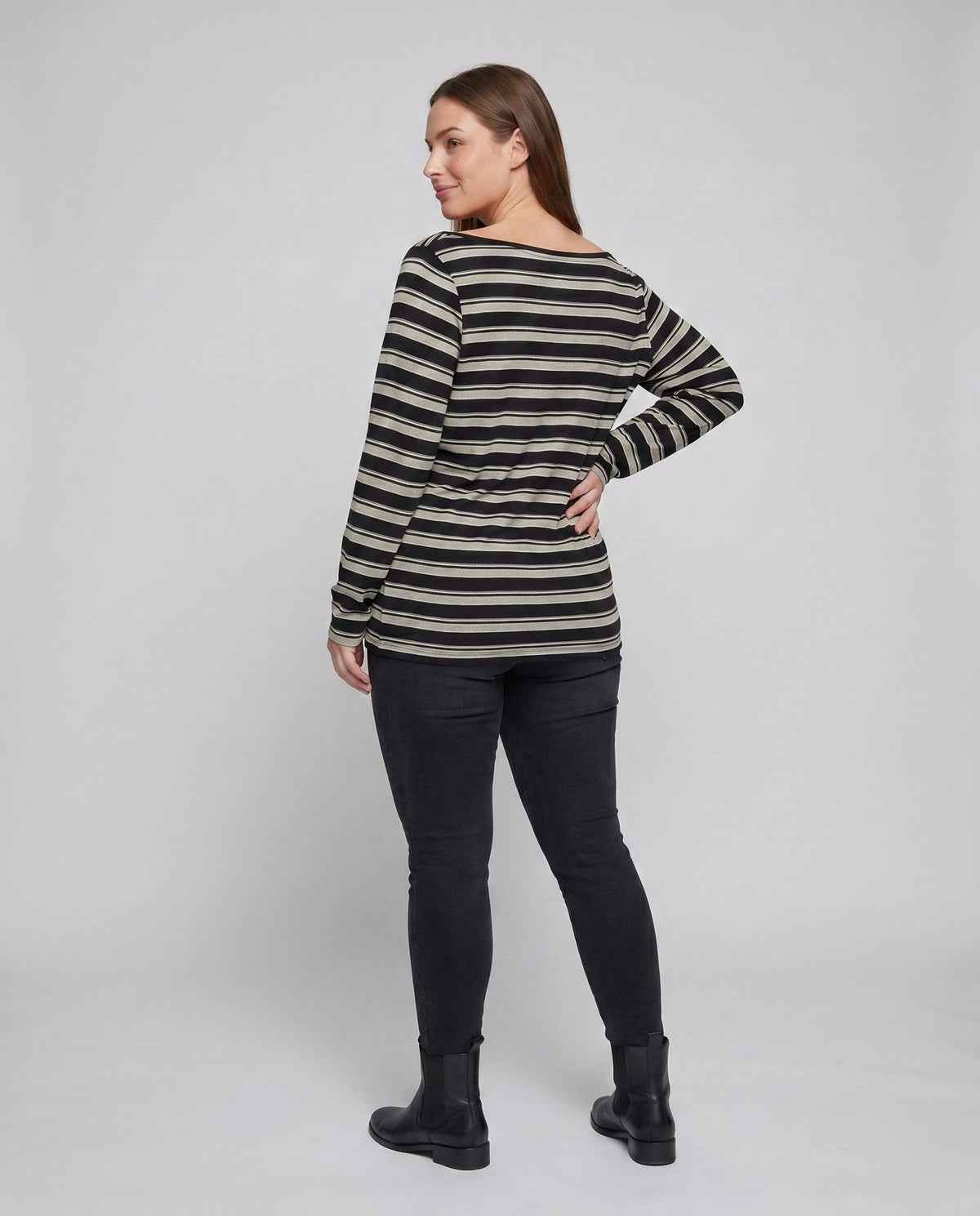 Women's striped long-sleeve shirt with casual cut and V-neck - Chichicherry
