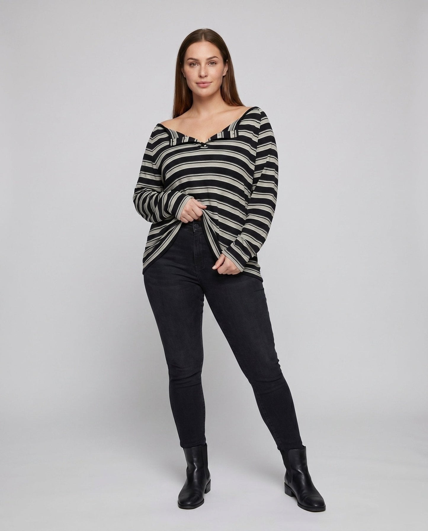 Women's striped long-sleeve shirt with casual cut and V-neck - Chichicherry