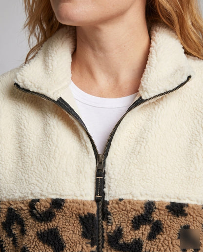 Women’s stylish fleece jacket with leopard pattern and high collar - Chichicherry