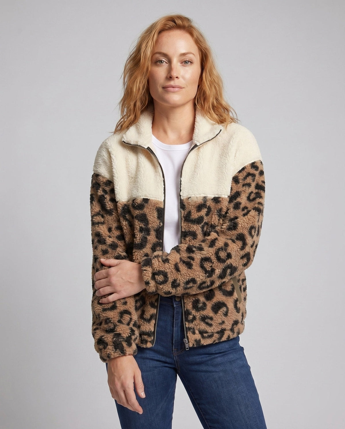 Women’s stylish fleece jacket with leopard pattern and high collar - Chichicherry