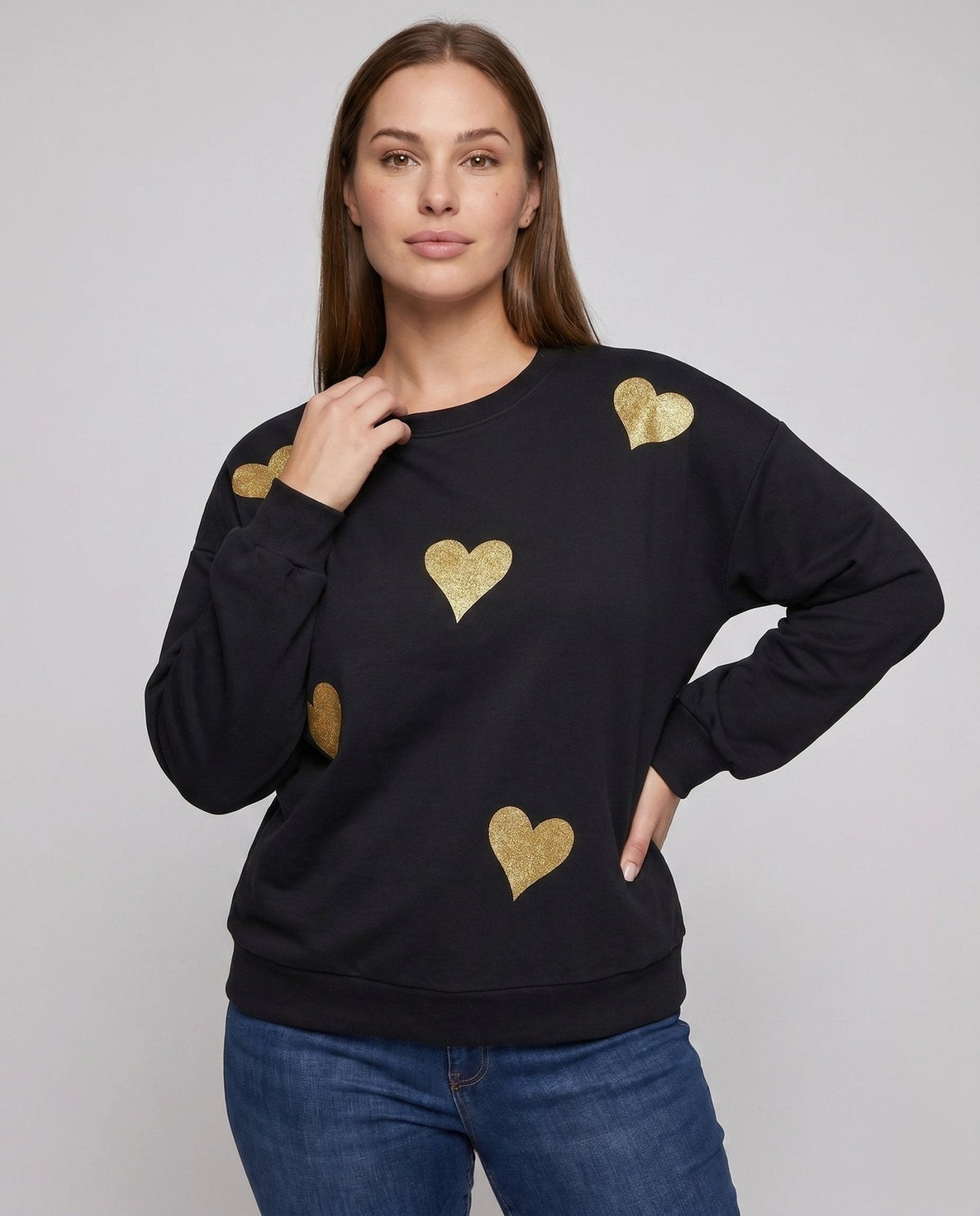 Women's sweatshirt with fashionable heart design and casual fit - Chichicherry