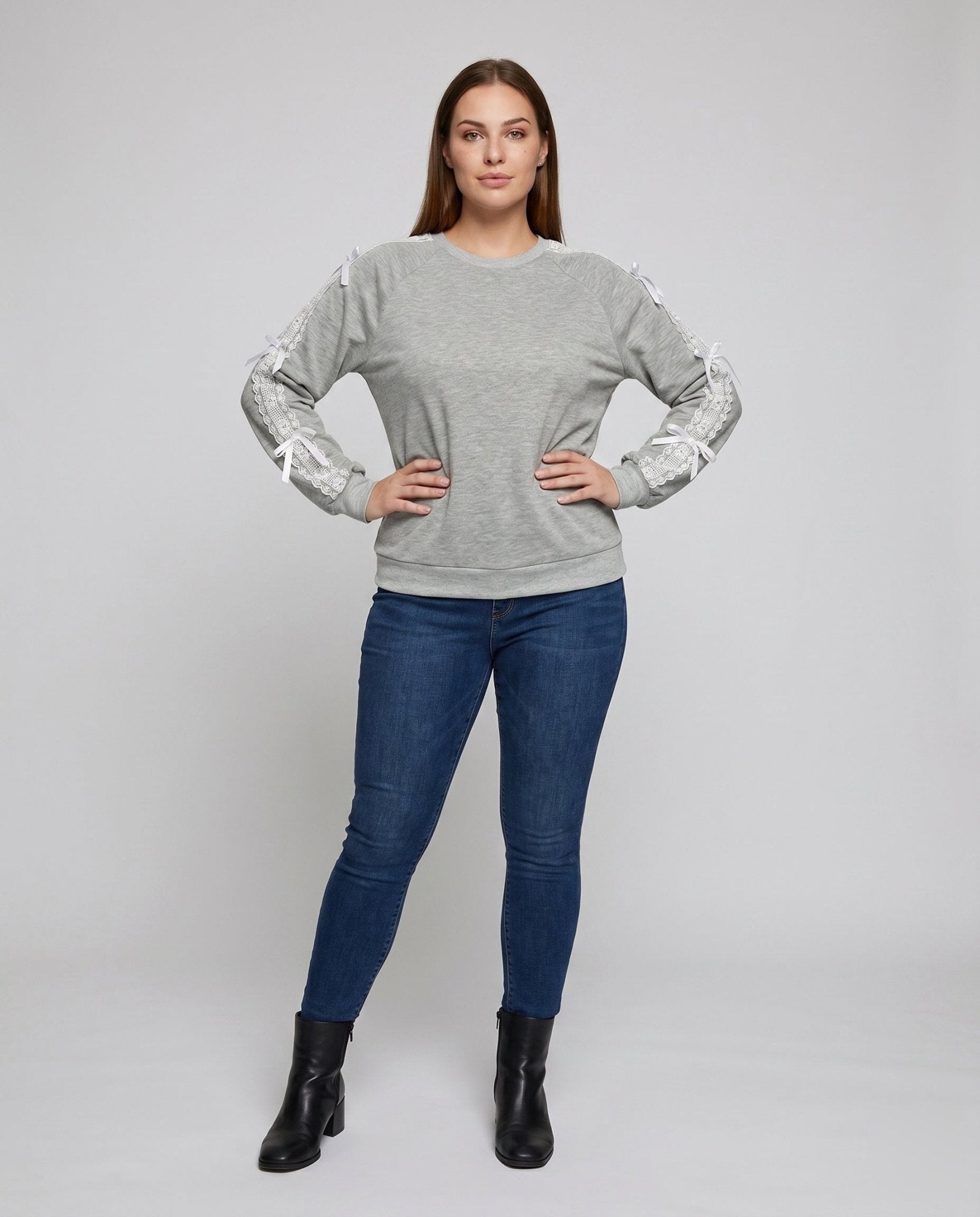 Women's sweatshirt with fine lace accents and decorative bows - Chichicherry
