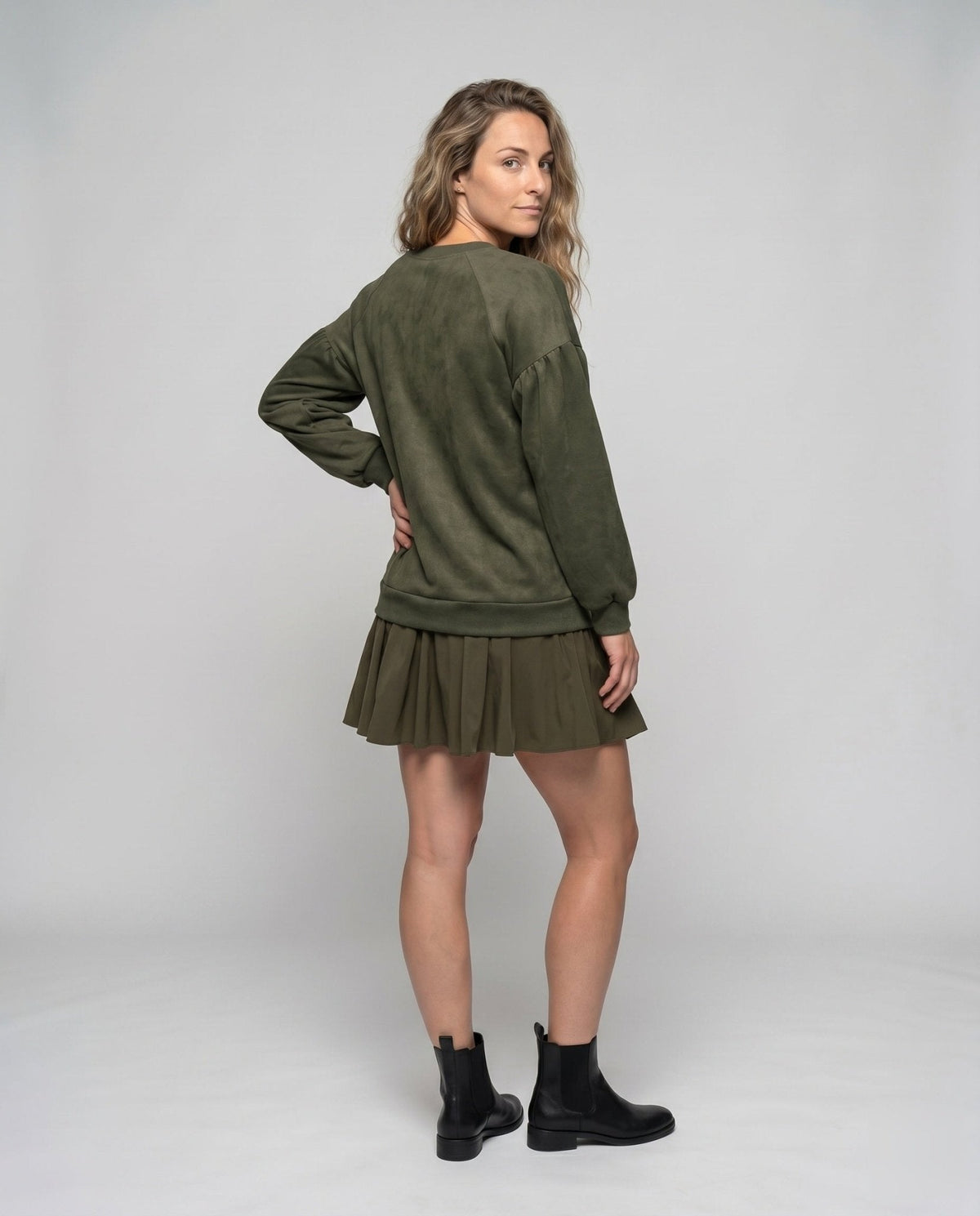 Women's sweatshirt with puff sleeves and button closure - Chichicherry
