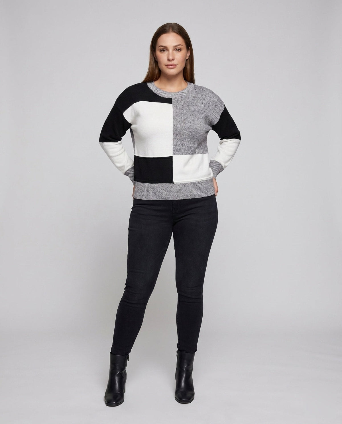 Women's sweatshirt with trendy block pattern and round neckline - Chichicherry