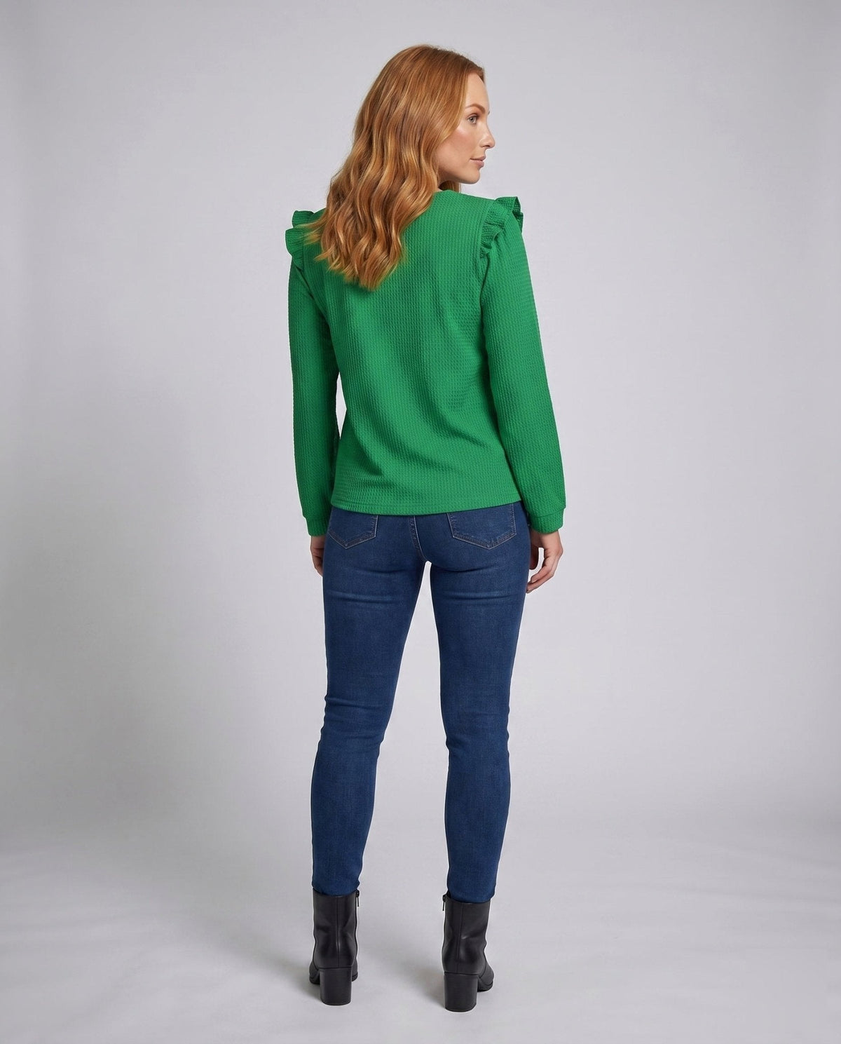 Women's top with ruffle details and textured fabric - Chichicherry