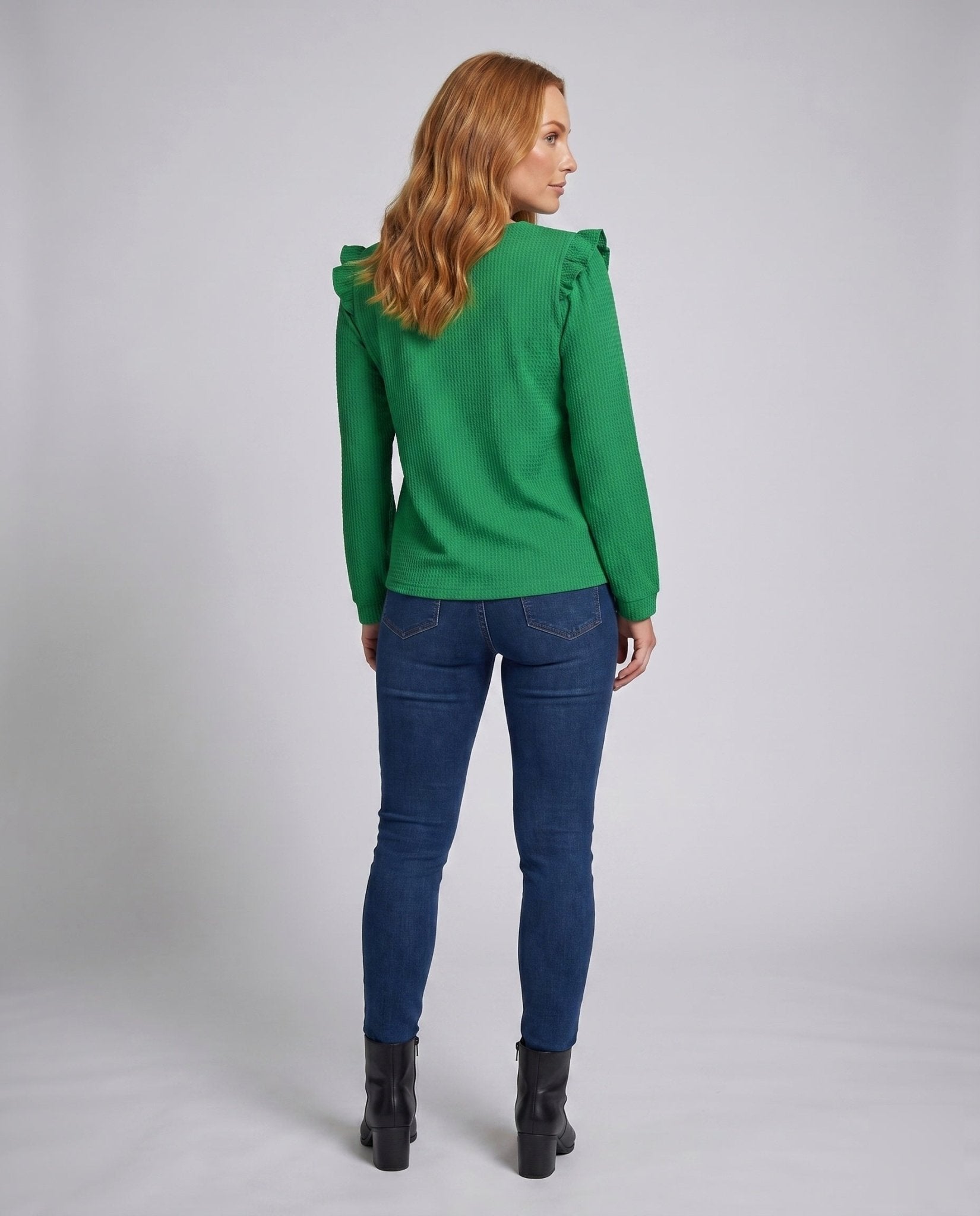Women's top with ruffle details and textured fabric - Chichicherry