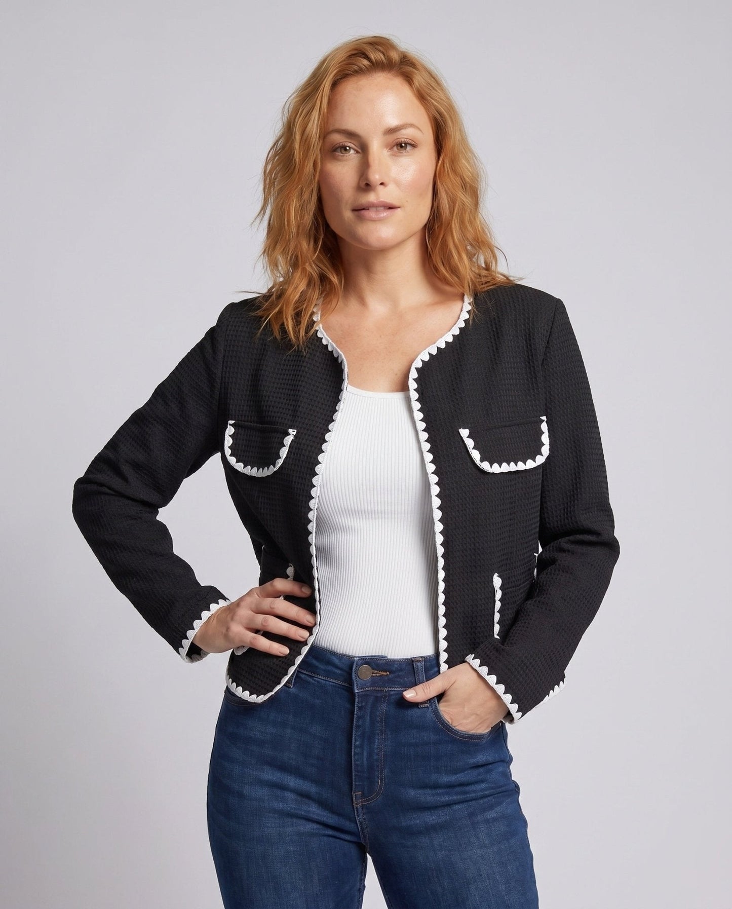 Women's trendy structured jacket with contrasting details - Chichicherry